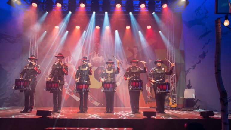 Eventorganisation Bühne Corporate Event Live Show mit Tambouren